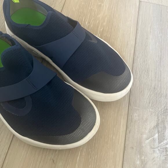 OOFOS OOmg Low Recovery Shoe Men's 8 / 41 Navy Blue Mesh Slip On - Picture 3 of 9